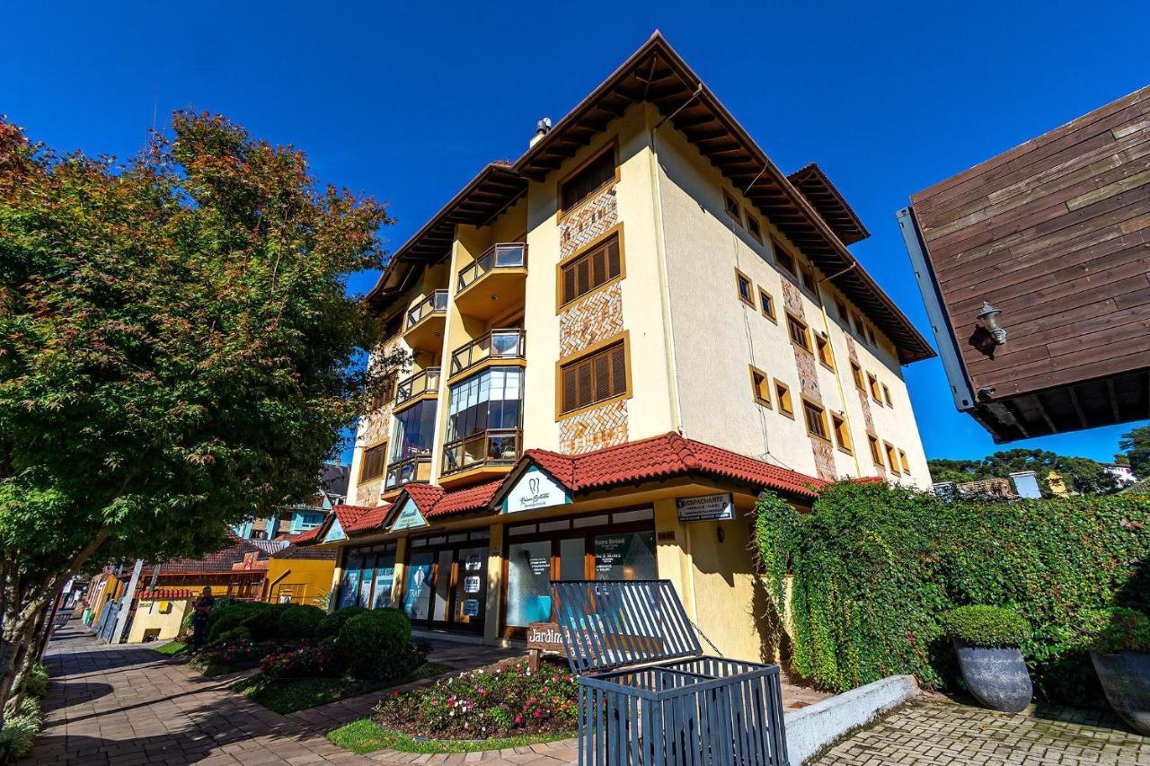 Rosa Edificio Jardim Da Serra Gramado Exteriér fotografie
